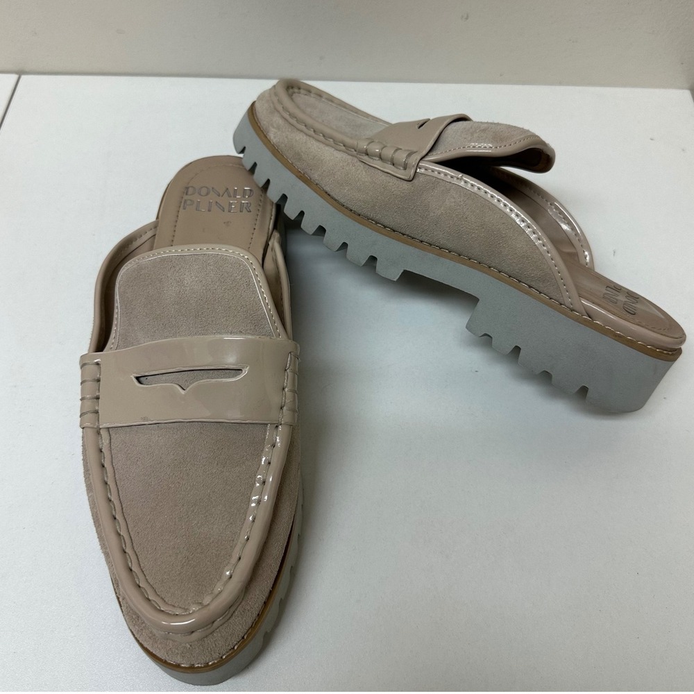 Donald Pliner Embry Suede Patent Leather Lug Sole Penny Loafer Mules Sand 8M